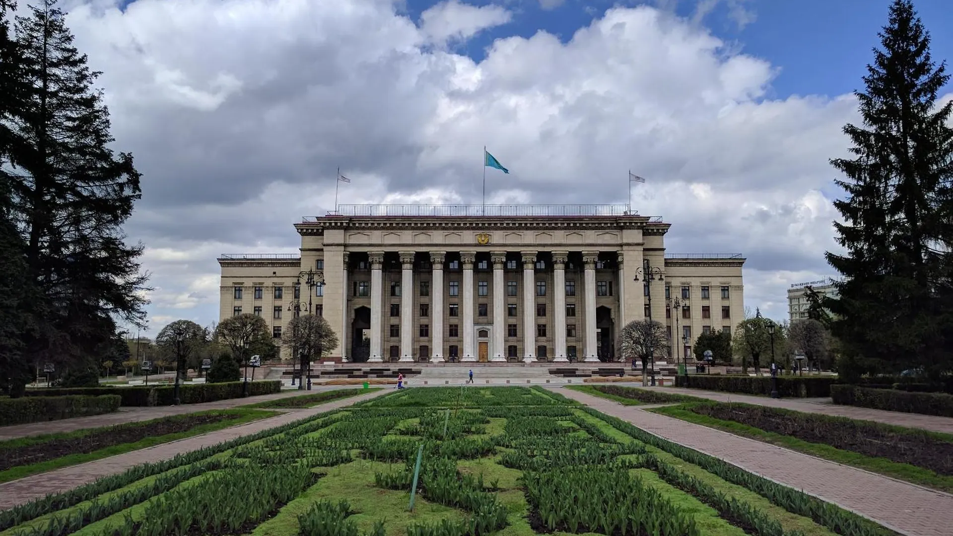 Nadezhda Apartments On The Nauryzbai Batyr 63 Almaty